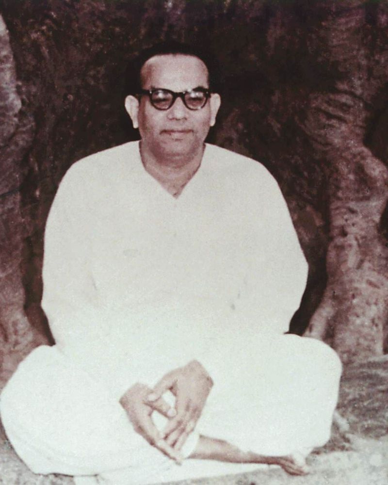 Шри Шри Анандамурти